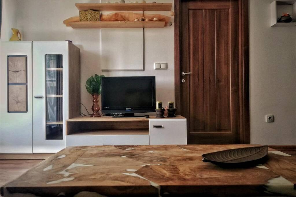Evening Star Apartment ทิมิชัวรา ภายนอก รูปภาพ