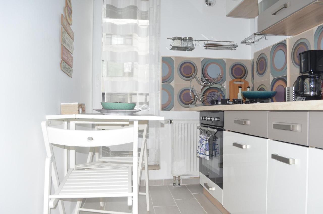 Evening Star Apartment ทิมิชัวรา ภายนอก รูปภาพ